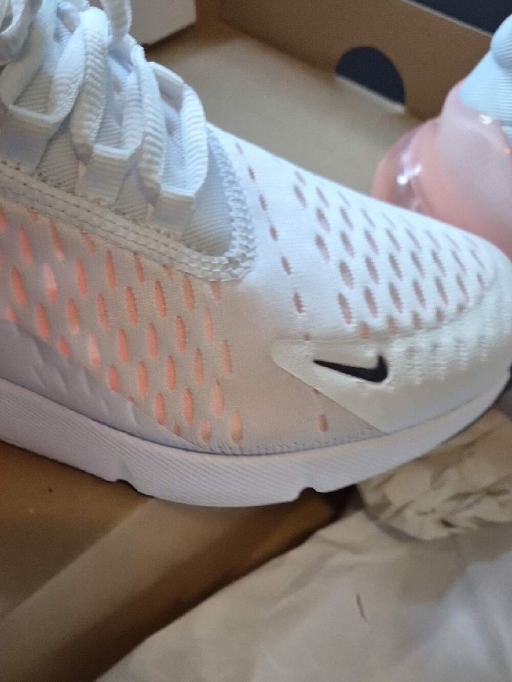 Nike Women’s Moto 2K Air270 White Sneakers with Pink Air Heel - Picture 9 of 12